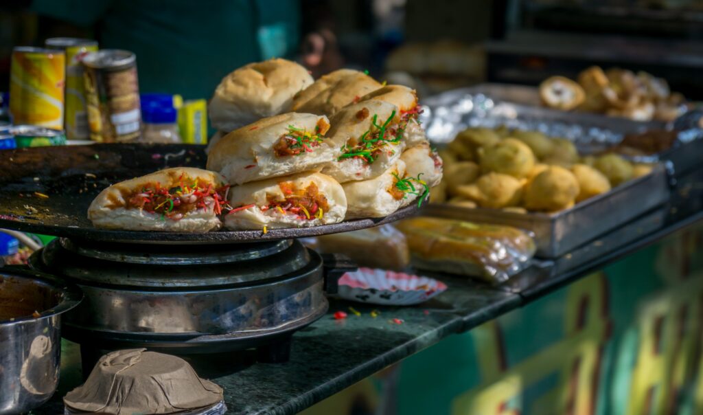 10-best-street-foods-in-mumbai-that-you-must-try-at-least-once