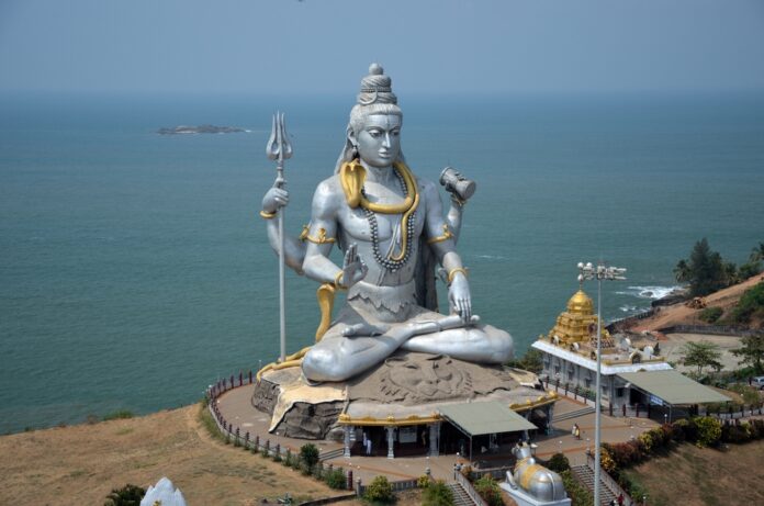 Hindu Temples - Kollur Mookambika Devi Temple Karnataka India Sri Mookambika  Devi Temple in Kollur is one of the most important Hindu temples in India  situated around 147 km from Mangalore and