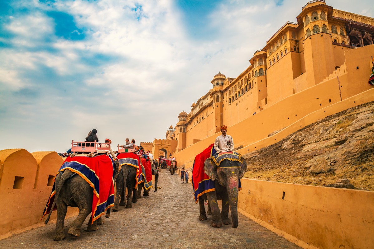 Top 10 Places to Visit in Jaipur - How to Reach, Best Time & Tourist  Attractions