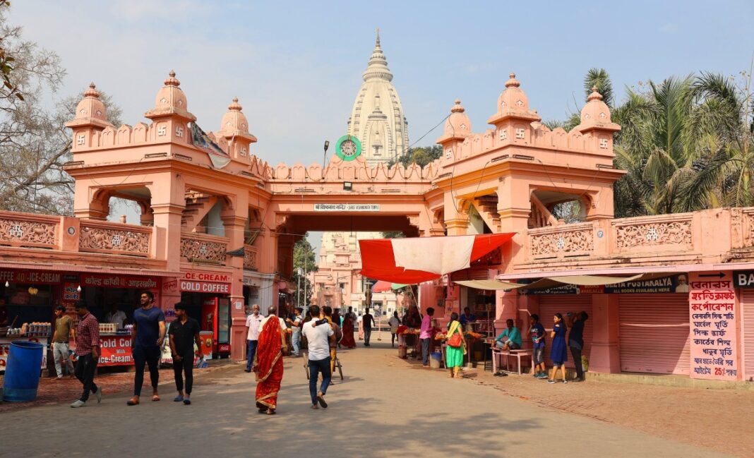 Kashi Vishwanath Temple - History, Timings, How To Reach